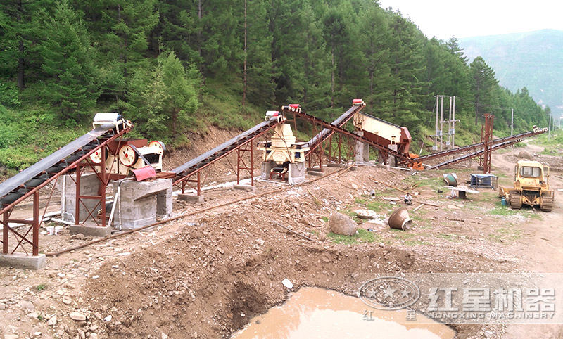 江西客戶小產量制砂機作業現場