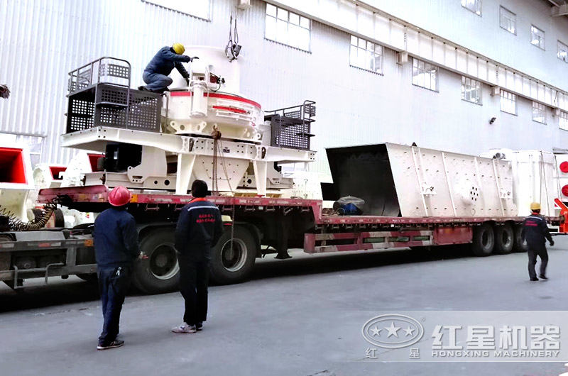 小型制砂機廠家專車運輸，發往客戶現場